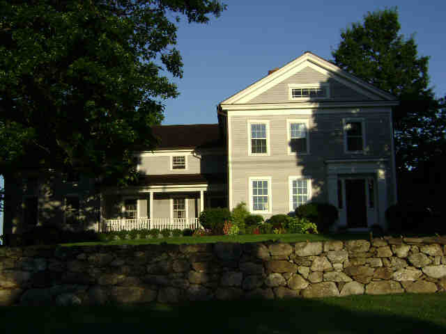 Building photograph for 415 MAIN ST N